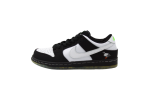 Nike Dunk SB Pigeon black white 