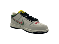 Кроссовки Nike SB Dunk Low Castrol x Toyota