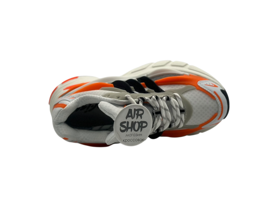 Adistar Cushion 'Orange White'