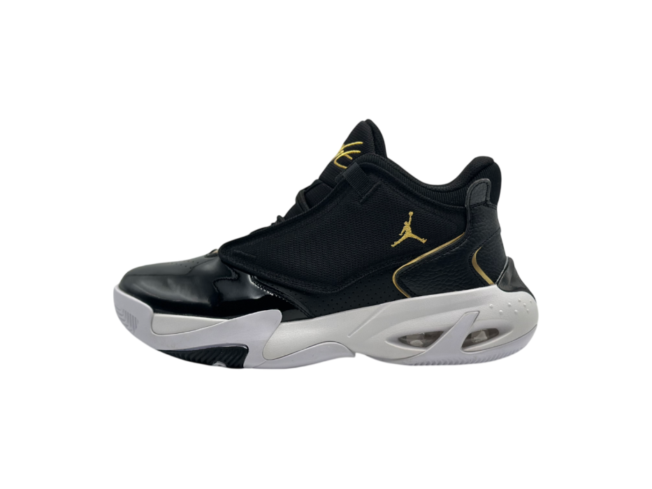 Кроссовки Nike Air Jordan Max Aura 4 'Black White Gold'