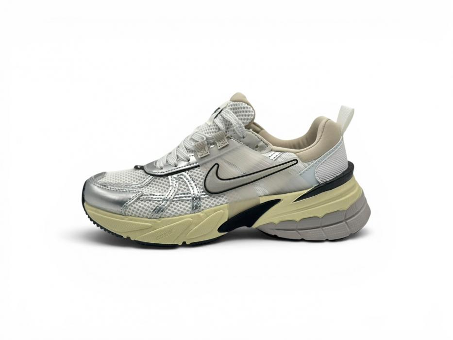Кроссовки Nike V2K Run 'Summit White/Metallic Silver'