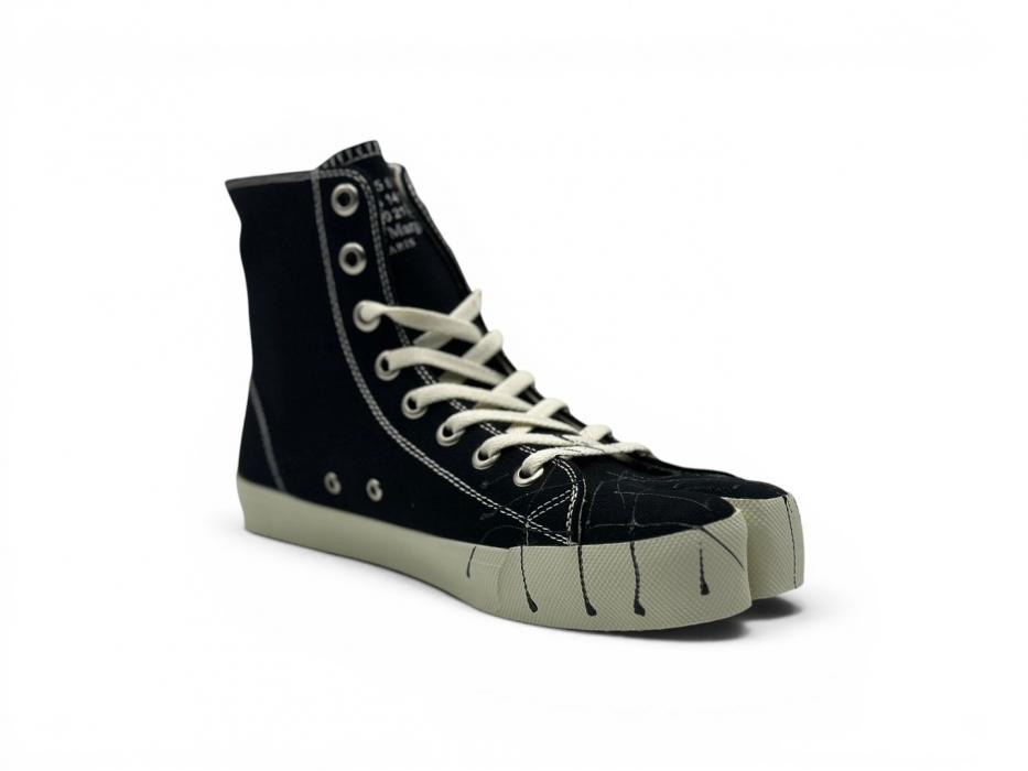 Кроссовки Maison Margiela Tabi High-top 'Black/White'