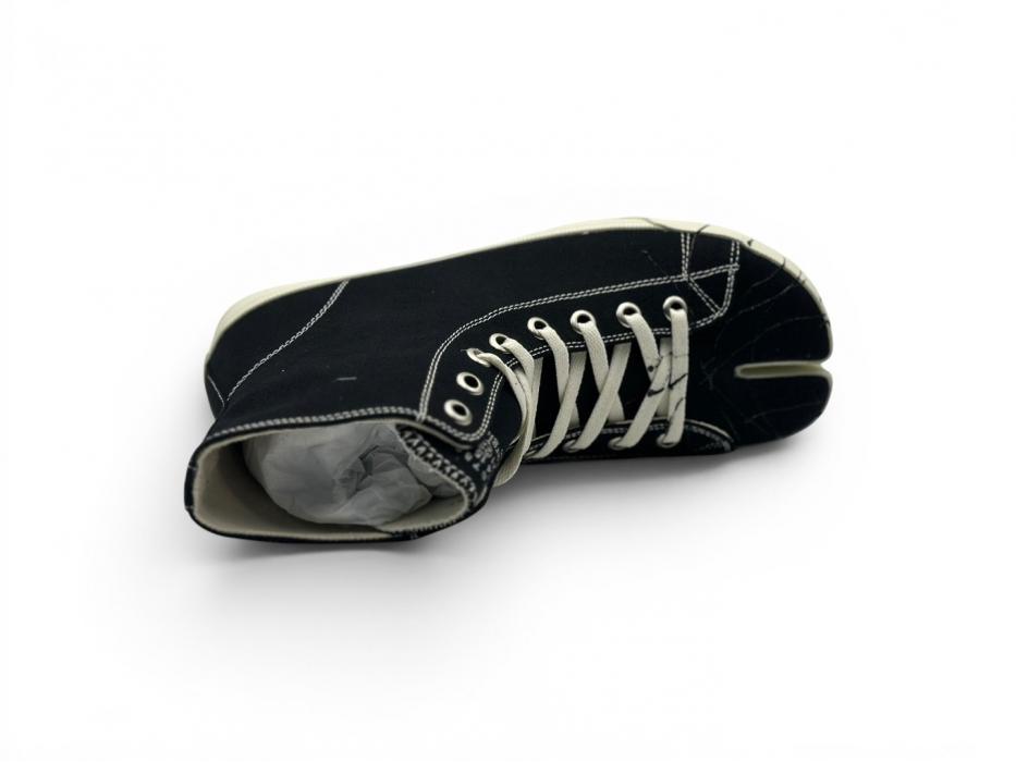 Кроссовки Maison Margiela Tabi High-top 'Black/White'
