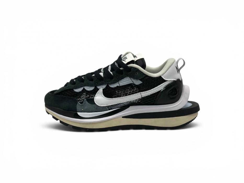Кроссовки Nike x sacai VaporWaffle 'Black/White'