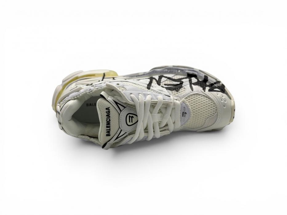 Кроссовки Balenciaga Runner Graffiti 'White'