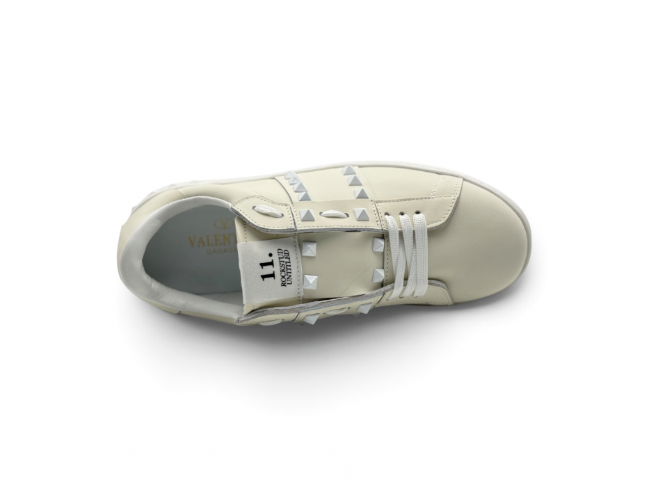 Кроссовки Valentino Rockstud Untitled 'Milk'