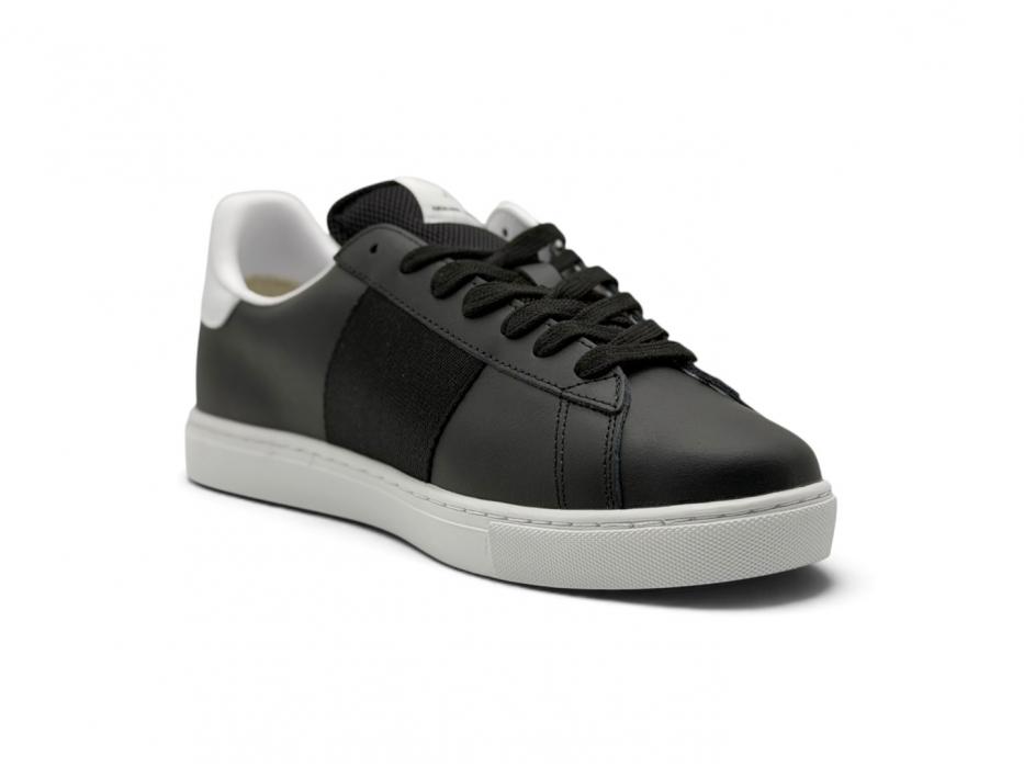 Кроссовки Armani Exchange Side Logo Patch 'Black White'